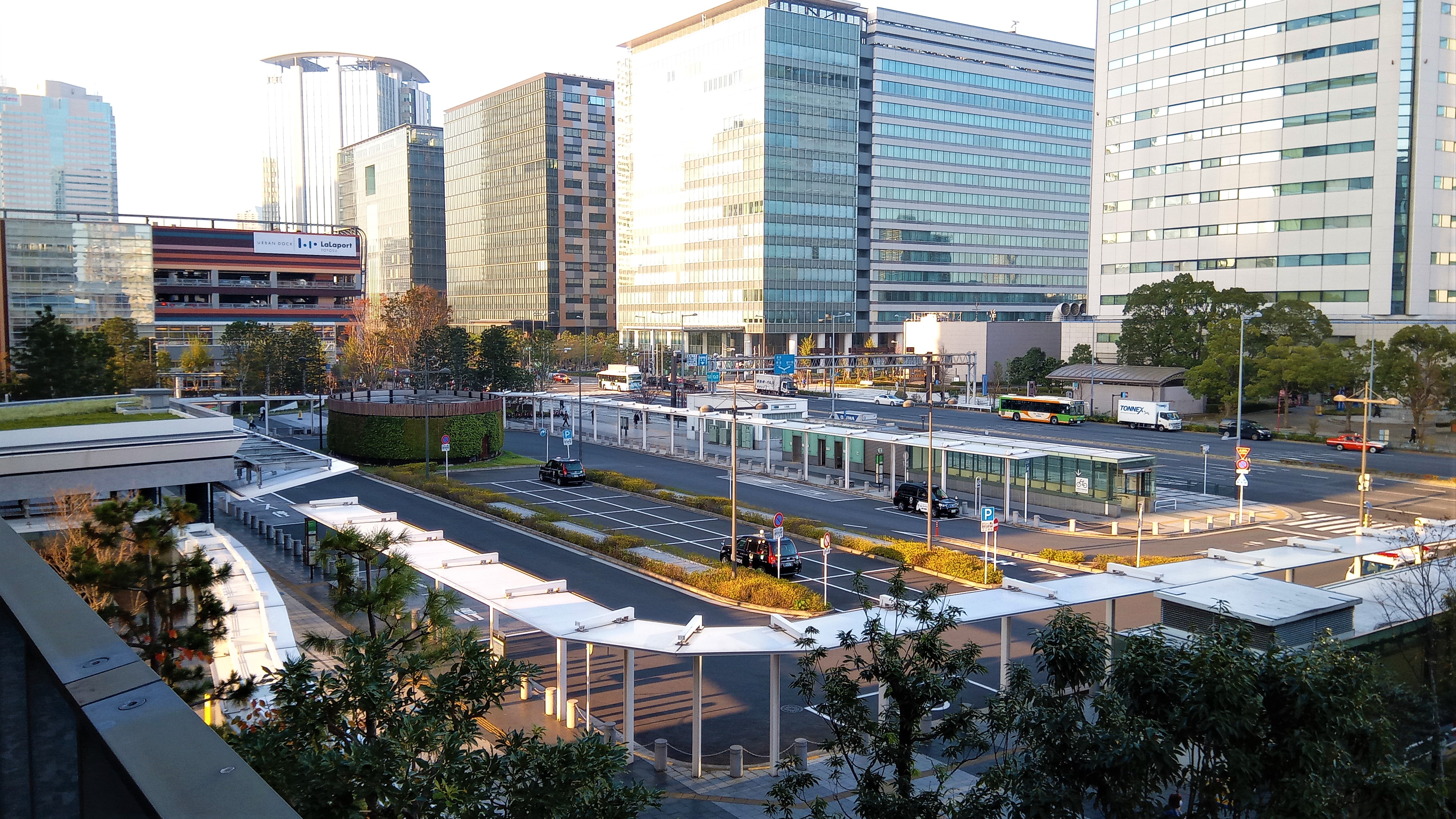 自社工場跡地開発 Cbre